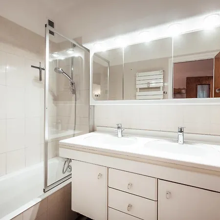 L'olympique - In & Out Apartmán *