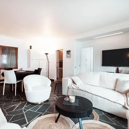 Apartmán L'olympique - In & Out