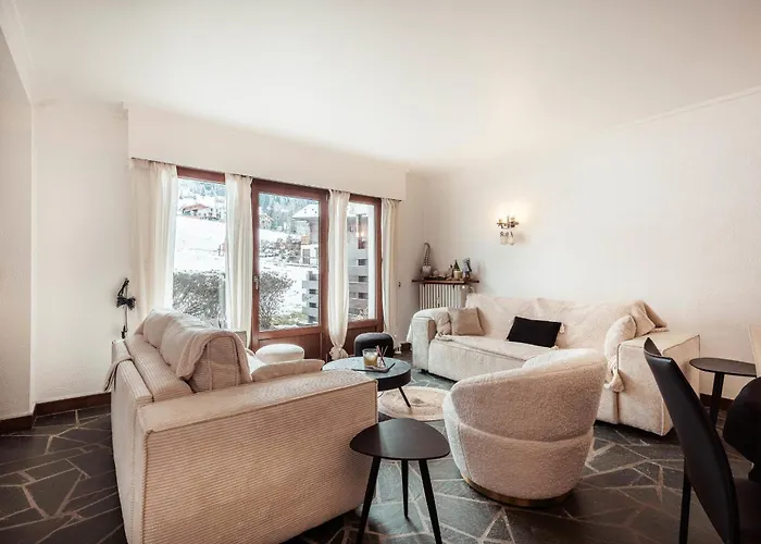 L'olympique - In & Out * Megève