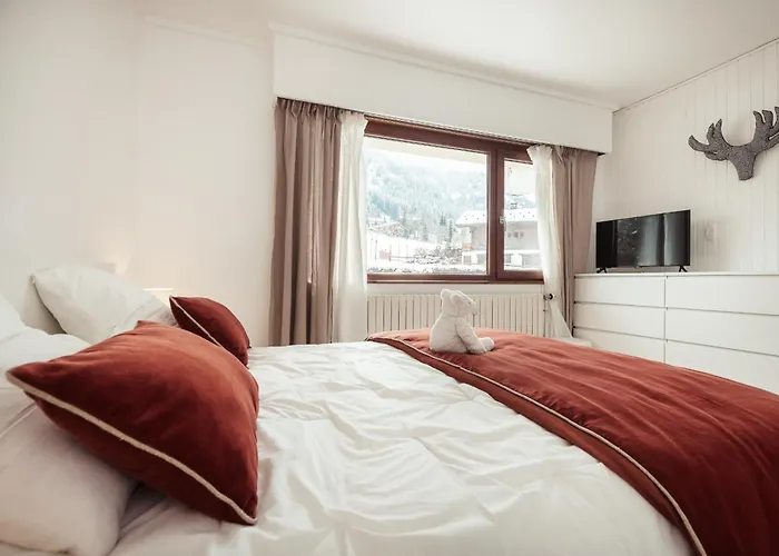 L'olympique - In & Out * Megève